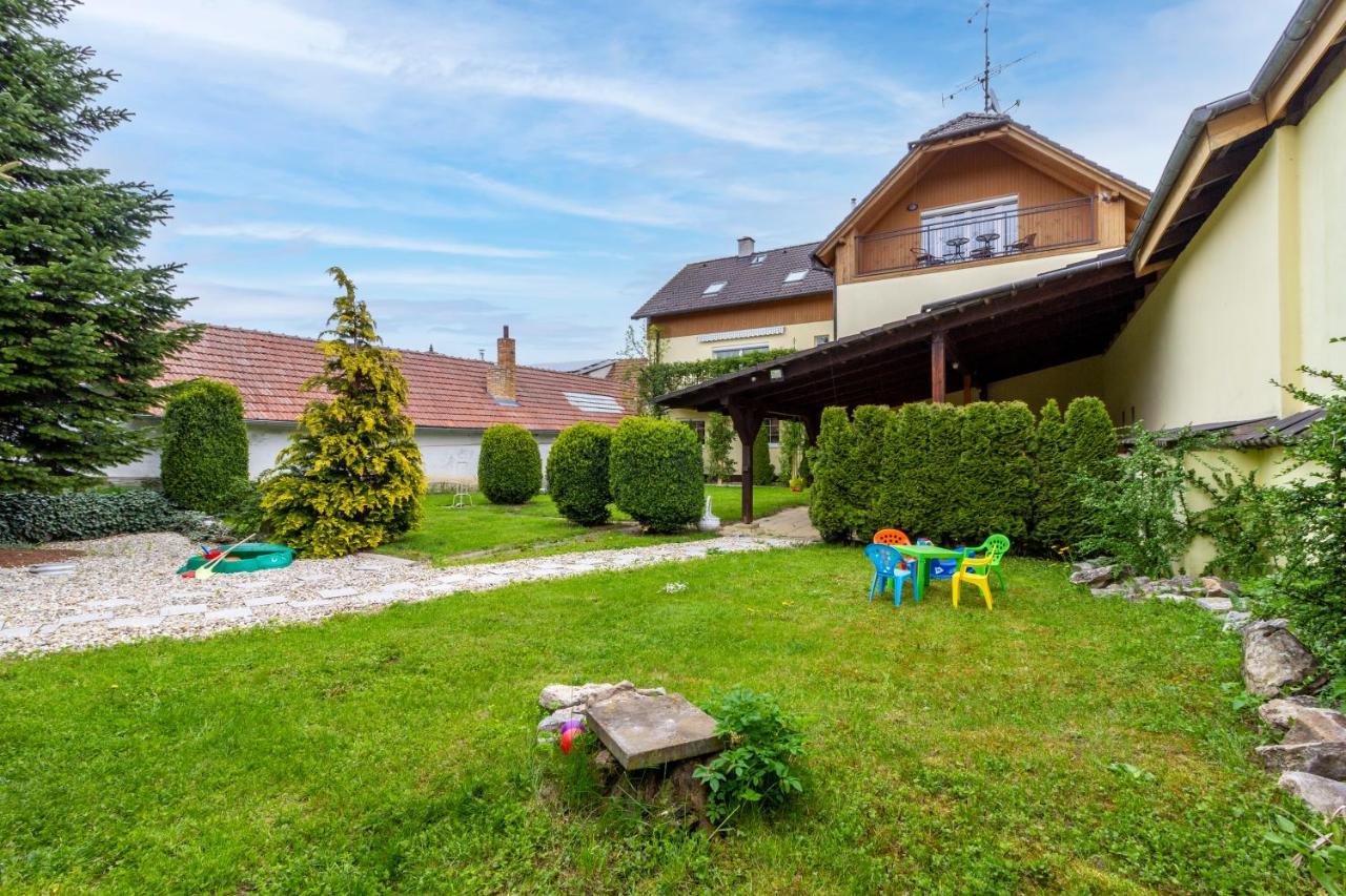 Apartmanovy Dum Vilémovice エクステリア 写真
