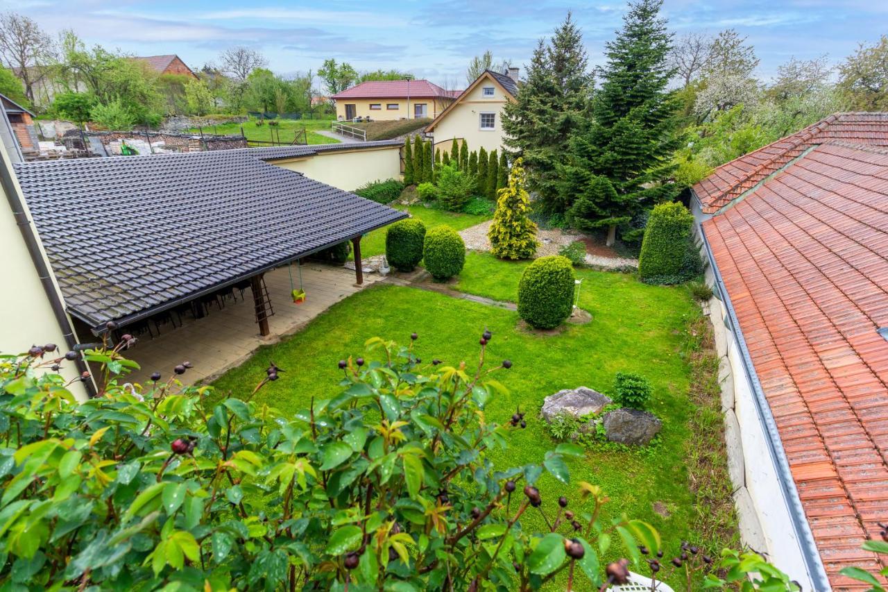 Apartmanovy Dum Vilémovice エクステリア 写真