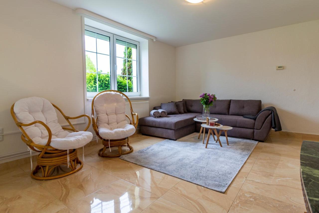 Apartmanovy Dum Vilémovice エクステリア 写真